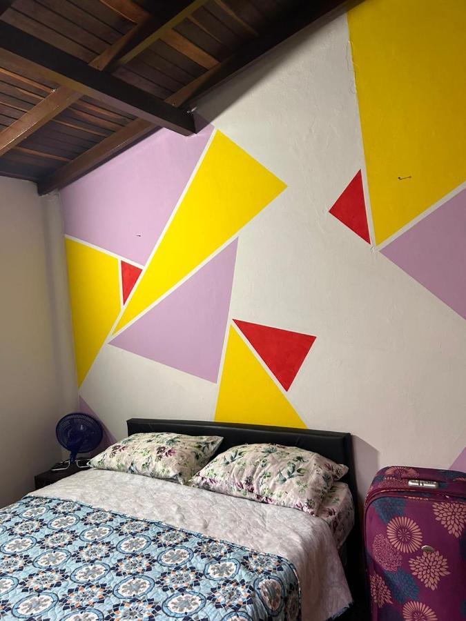 Hostel Urban City 메딜린 외부 사진