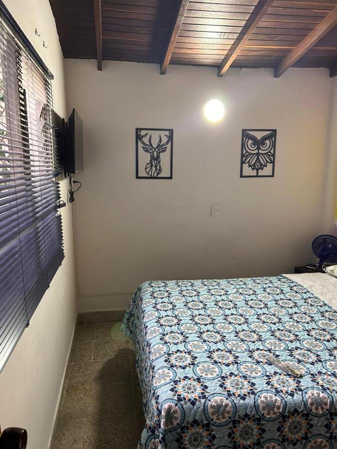 Hostel Urban City 메딜린 외부 사진